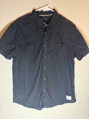 Adam Levine black Button Down Blue Lightning Shirt Size L